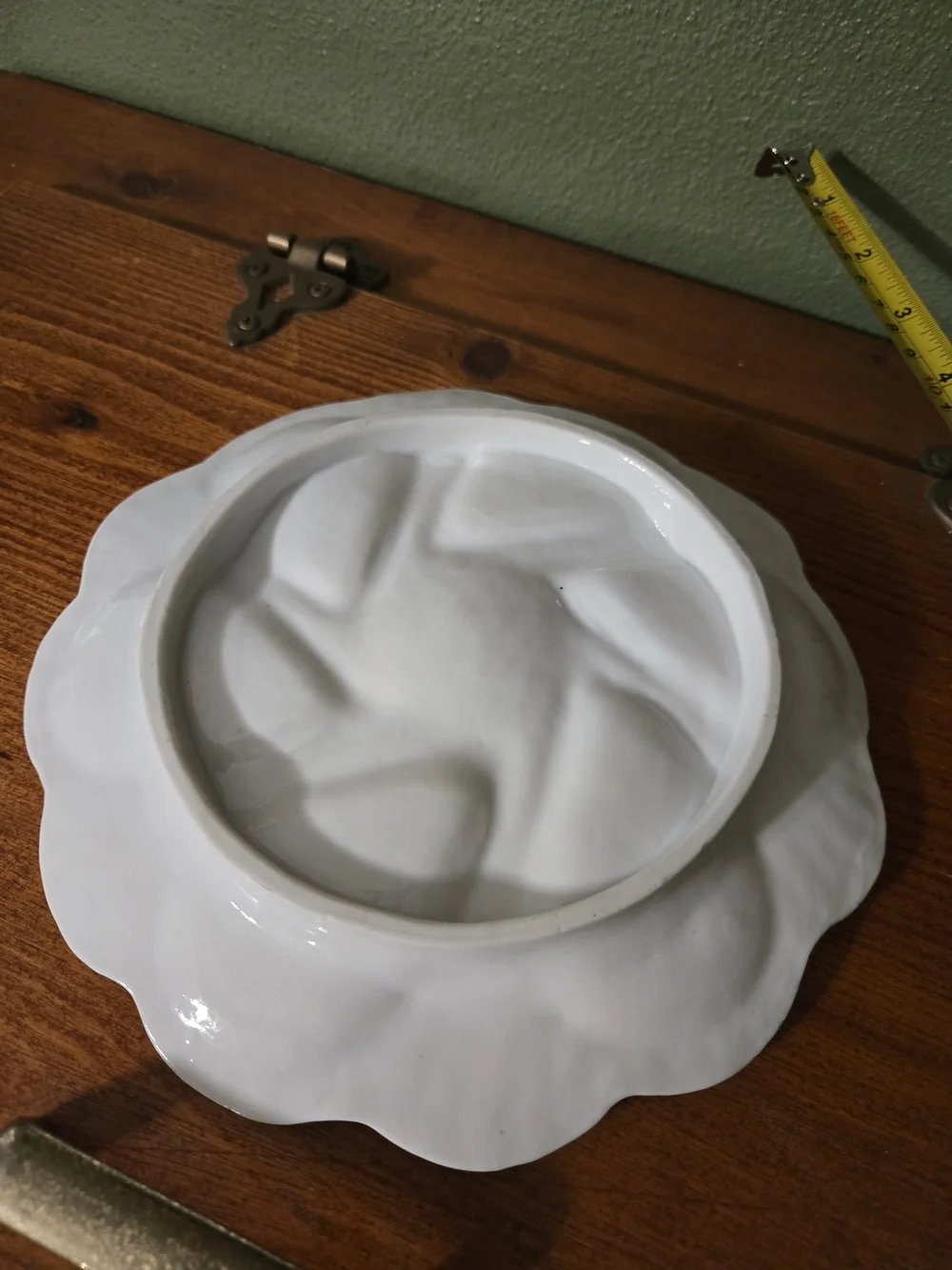 White and Gold Porcelain Oyster Plate